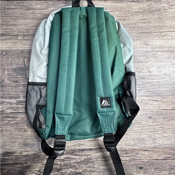 Everest Green and Gray Men's Backpack - Picture 3 of 9
